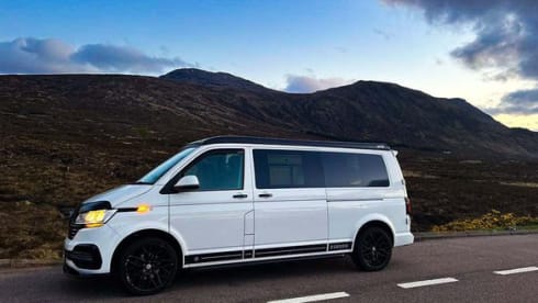4 berth Volkswagen campervan
