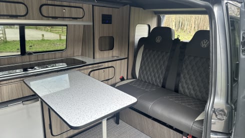 Camper van Dijk – 4 berth Volkswagen Transporter Pop Top Camper