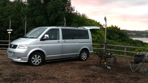 Rosie – Cornish campervan - Ready to go - 2 birth, full size bed!