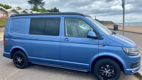 Comfort, Freedom, and 5-Star Reliability – VW T6 Campervan for Hire