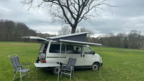 het witte schaap – 4p Volkswagen campervan uit 1997