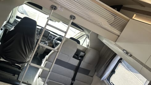 Taylor  – 5 berth Ford voyage 475! 
