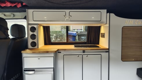 Link  – Head turning 4 berth Volkswagen T4
