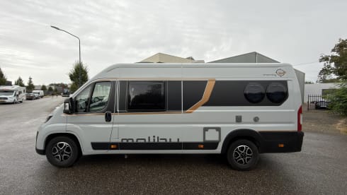 Making Memories 15 – 2-Personen-Malibu-Bus ab 2025