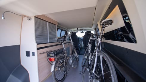2 to 6 persons Volkswagen Style VAN