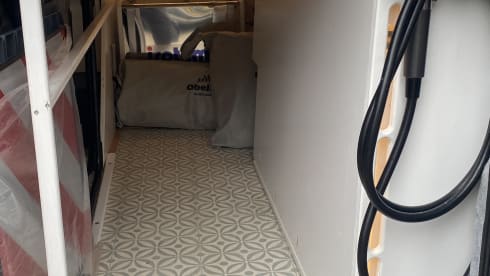 Casa Mobiel – Ruime off grid buscamper - mooi ingebouwd