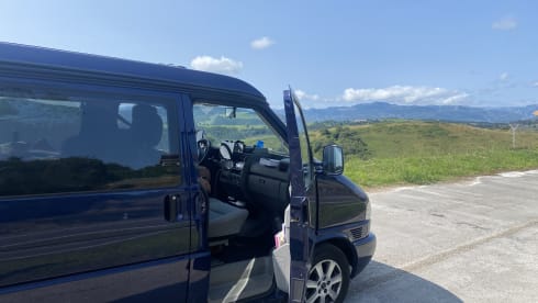 Carloz – * VW California Westfalia - Full option Campervan *