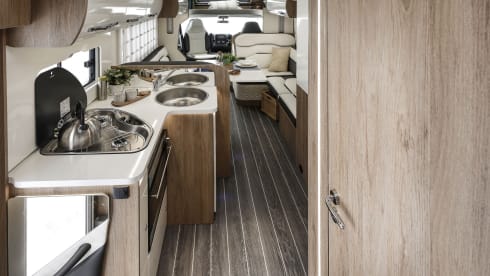 Elena – 4 berth luxury motorhome