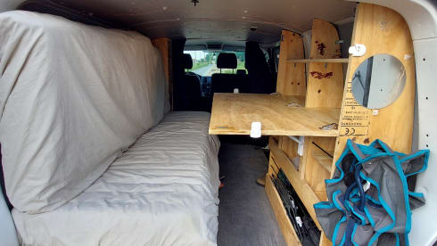 THE VAN – Cozy DIY VW camper from 2019