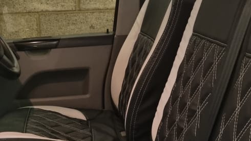 Buffy – White VW T5