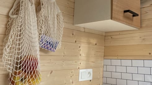 home on wheels – 2p Peugeot bus from 2014