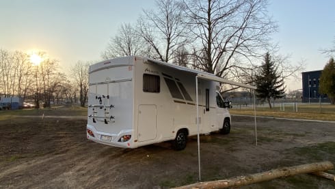 Paris – Motorhome Mooveo TEI 70EBH with lifting bed