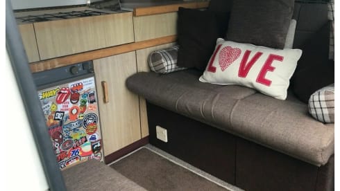 Gurty – VW T25 Holdworth conversion 