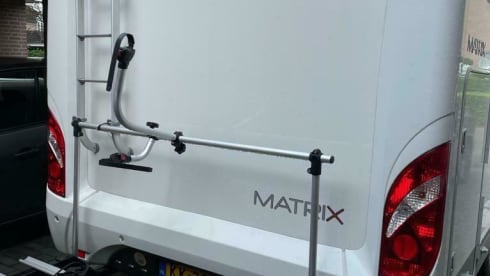 Spacious and luxurious 5 person camper Adria Matrix
