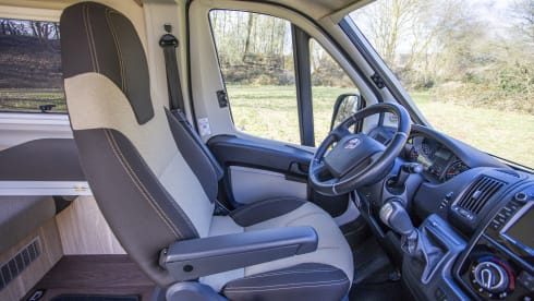 Autobus Hymer a 4 posti del 2017