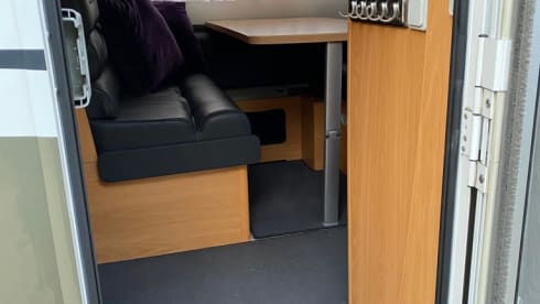Dream came true – Lovely 4 person family (incl dogs) camper