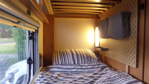 Compact family camper with bunk bed