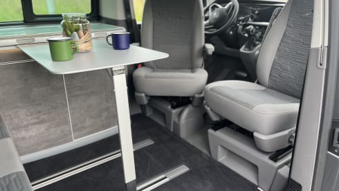 4p Volkswagen campervan uit 2024