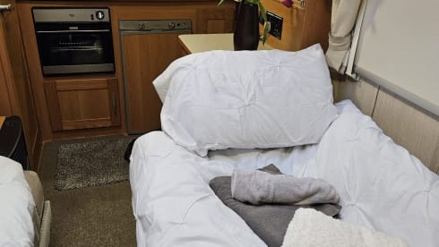FARAH – 2 berth Peugeot bus from 2009