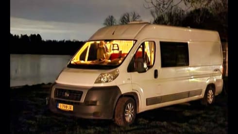 Fiat Ducato – 2p. Fiat Ducato off grid bed 160x200