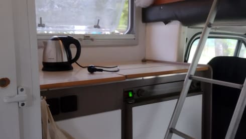 Spartaans Campertje – 3p Ford alcove from 1994