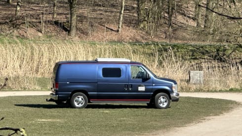 Nightwatch – 2p Ford campervan from 2008