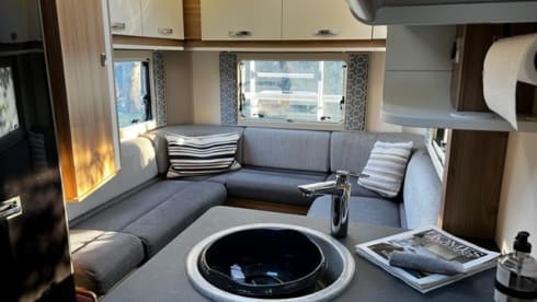 Taylor (Swift)  – Make Marvellous Motorhome Memories 