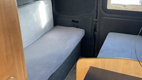 Movano – 2 berth Vauxhall Movano campervan with many extras!