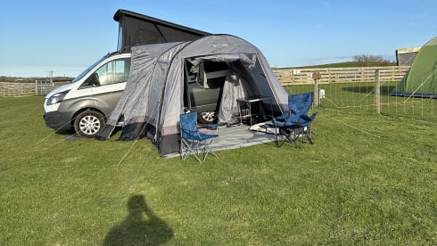 Tommy – 4 berth Ford Transit Custom pop top  campervan 