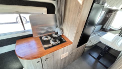 Joy Ride – 2p Volkswagen Crafter from 2010
