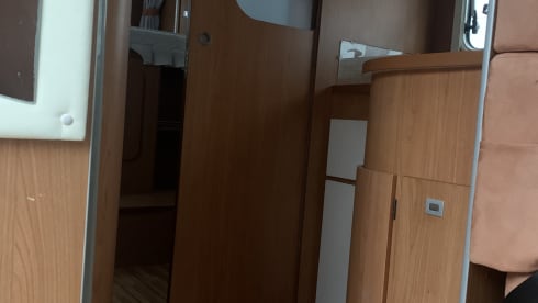 beautiful spacious camper with xxl garage
