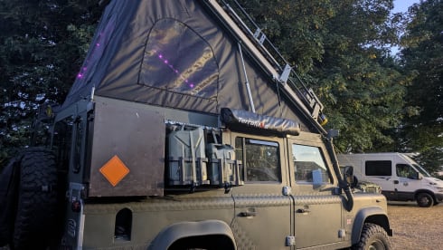 Land Rover Defender TD5 Pop-Top Overlander
