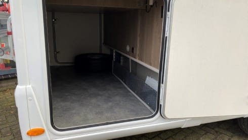 Bavaria Semi-Integral with queen-size bed