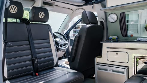 Shelagh – 4 berth Volkswagen campervan 2020- Insurance included 