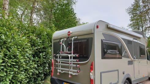 Golden Dream – Luxurious, bright, spacious, 4 pp Burstner camper