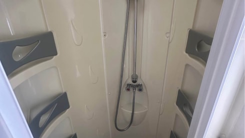 Betty – 6 berth Fiat alcove from 2005