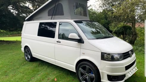 S88 – VW T5.1 Camper LANGE WHEEL BASE - Sitzplätze 5 Schlafplätze 4 (10 Schlafplätze inkl. Markise)