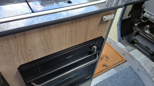 The Roving Badger – 2 Berth Peugeot  Boxer  LWB High Roof 2018 
