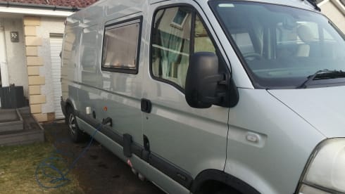 Highland Hamish – 2 berth Renault LWB High roof van 