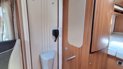 4p Weinsberg semi-integrated from 2016