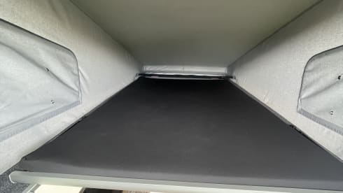 Daisy – 4 berth Volkswagen campervan from 2016