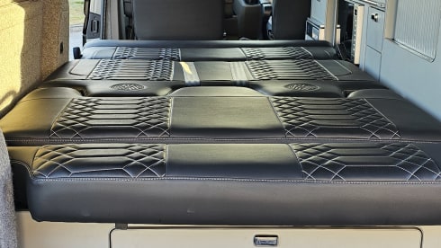 Indy  – VW Transporter Campervan 2021 - 4 Berth