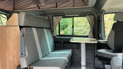 Nugget – 4p Ford campervan from 2005