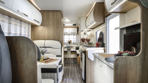 Best Social Space Motorhome, Auto Roller 746 2025