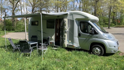 Atmospheric and complete Chausson motorhome for your journey with complete freedom