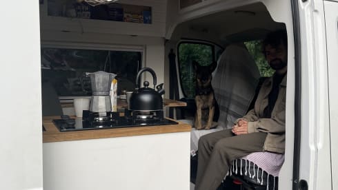 Perro – 2p Peugeot campervan from 2016
