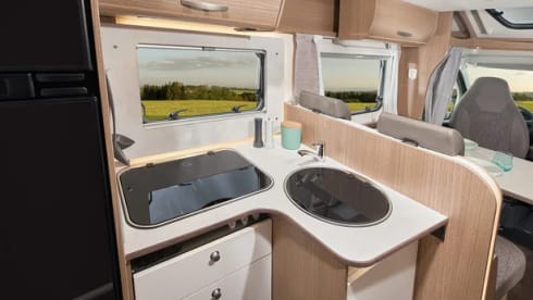 Carado T448 – Carado T448 semi-integrated