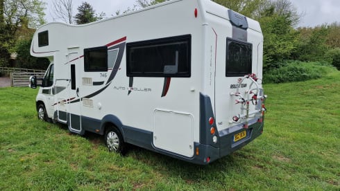 Roly 2 – Roller Team 746 - 6 Berth & 6 Travel seats - Great family vehicle  - Auto