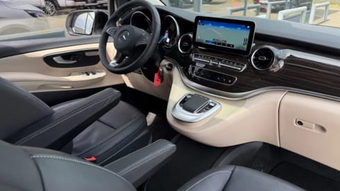 4-person Mercedes-Benz campervan from 2020