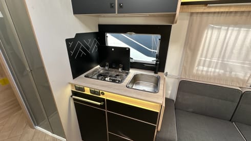 Chausson spacieuse avec boîte automatique, idéale pour les familles